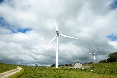 调稳压直流电源的电力调理需要专业职员吗？